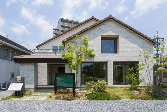 山根木材ホームのデザイン住宅施工事例(外観)